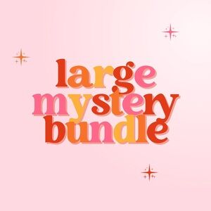Large Mystery Clothing Bundle!
(5 Tops 3 Bottoms 2 Dresses)
Sizes 00-0,Small, XS